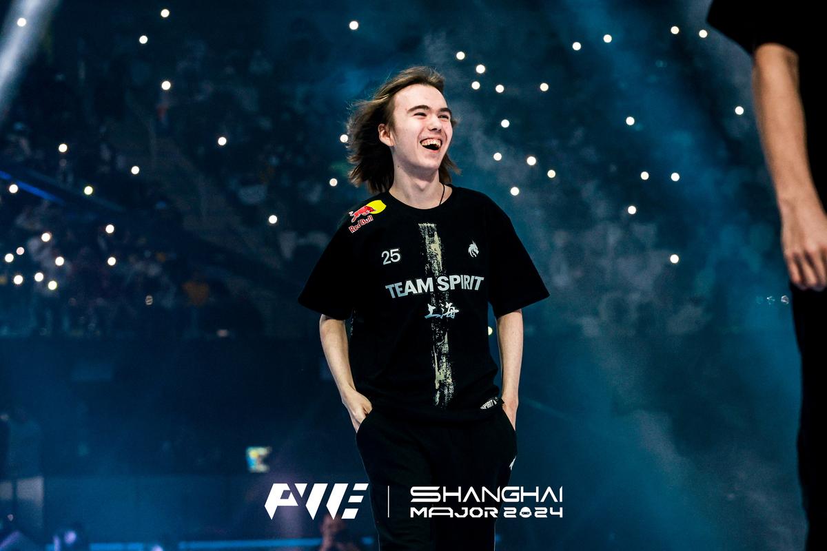 全球《绝地求生》公开和《尼尔》系列之间的联动视频